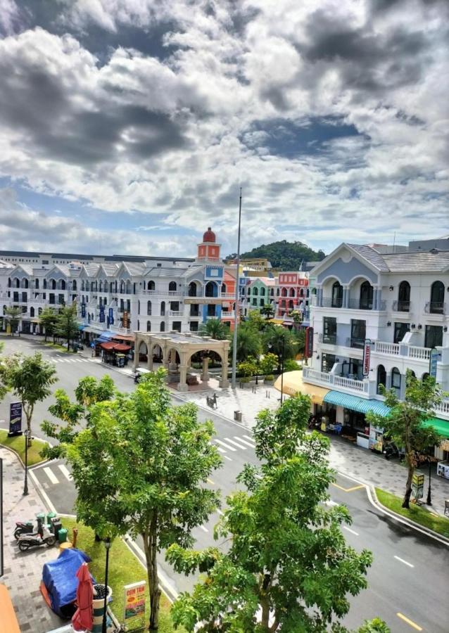 Bistro Hotel Grand World Phu Quoc Bagian luar foto
